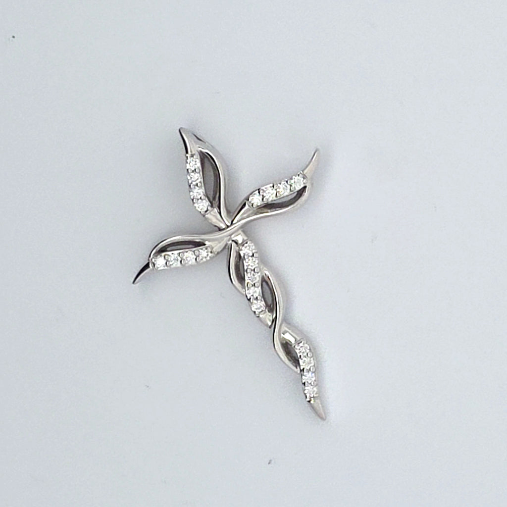 White Gold Pendant with Round Cut Brilliant Diamonds